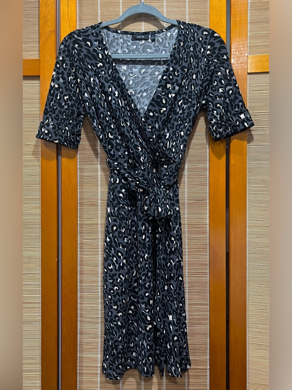 Apt. 9 dark gray leopard print faux wrap dress, size XS